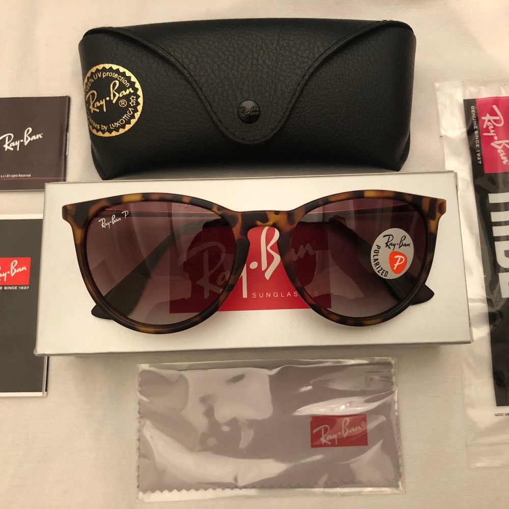 Ray-Ban Erika Classic Tortoise - NEW & AUTHENTIC